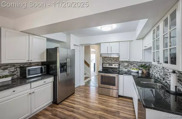 Bloomfield, MI 48304,1524 Georgetown Drive