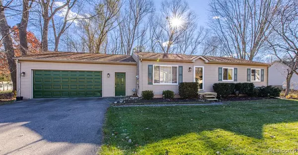 4771 Fiddle Avenue, Waterford, MI 48328