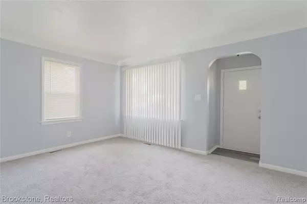 Eastpointe, MI 48021,23123 Lambrecht Avenue