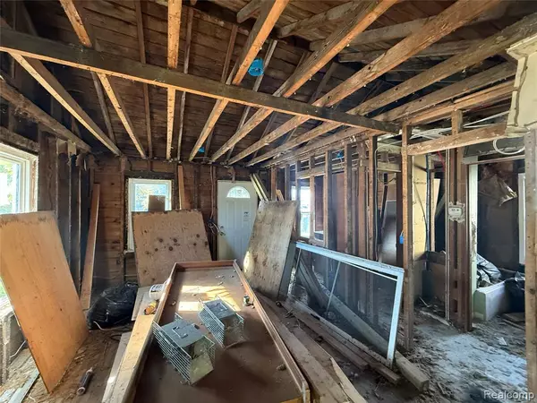 Warren, MI 48089,23824 Columbus Avenue