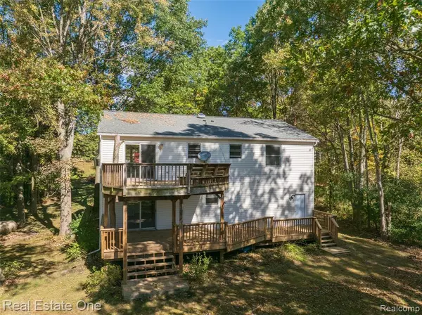 Howell, MI 48855,2533 Armond Road