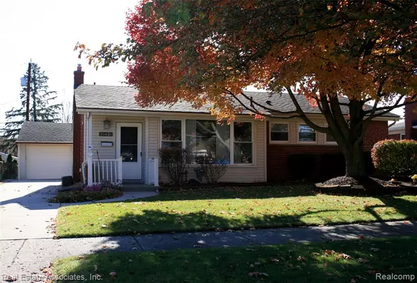 Livonia, MI 48150,35435 W Chicago Street