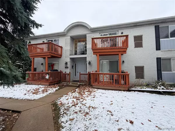 1726 Fort St., Trenton, MI 48183