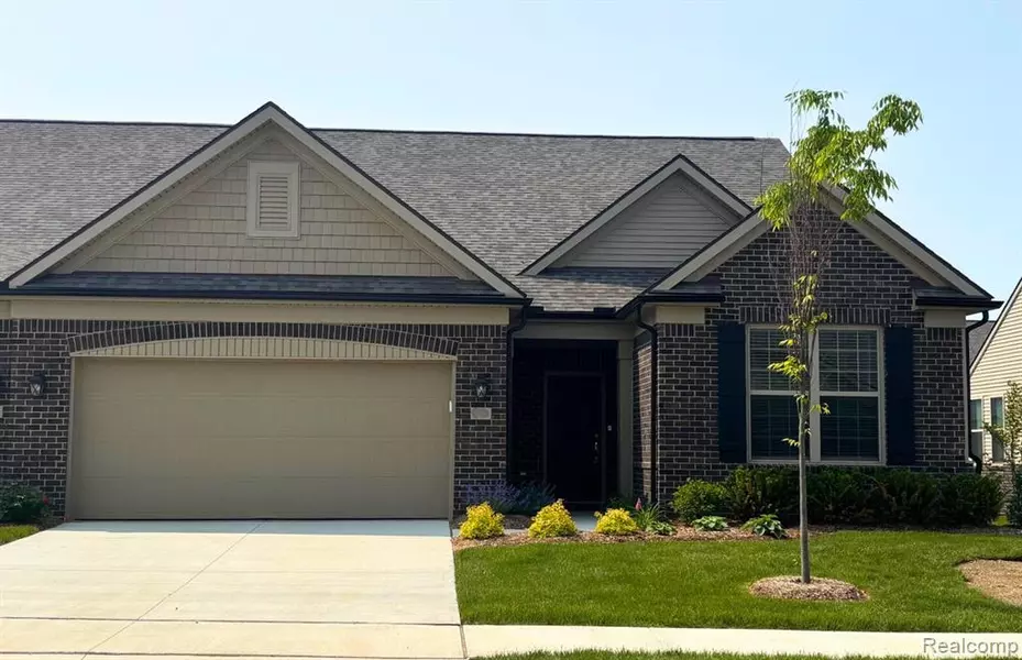 785 W SPANIEL Drive, Ann Arbor, MI 48108