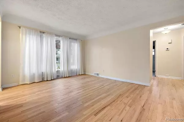 Roseville, MI 48066,29635 Dembs Drive