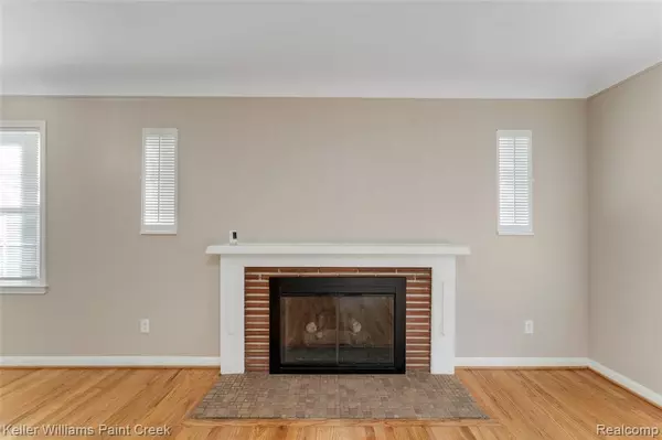 Harper Woods, MI 48225,21237 Severn Road