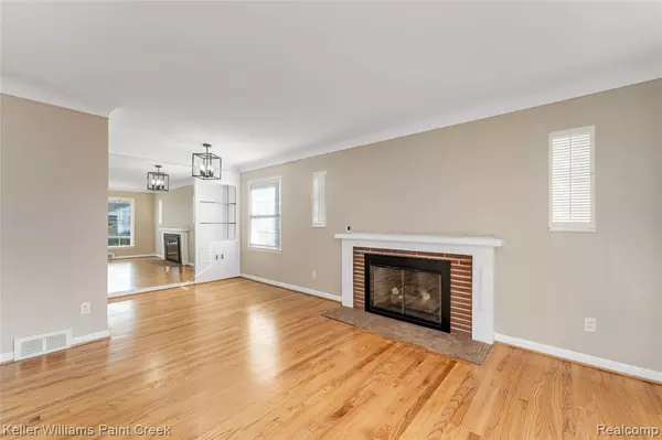 Harper Woods, MI 48225,21237 Severn Road