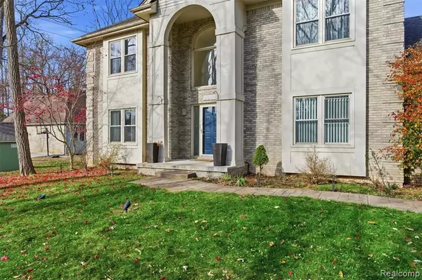 West Bloomfield, MI,6960 Long Avenue