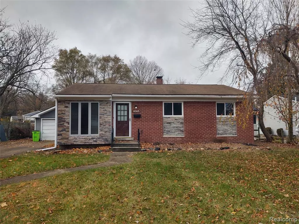 Milford, MI 48381,1015 Queen Court