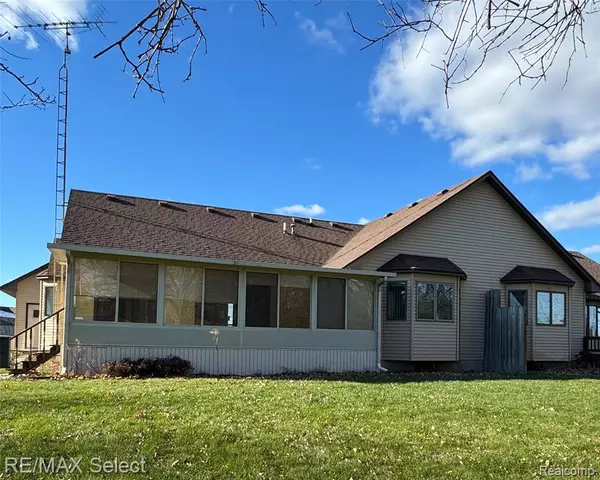 Swartz Creek, MI 48473,6011 Oak Creek Drive