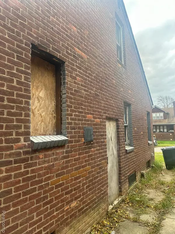 Detroit, MI 48213,12069 Wilfred Street