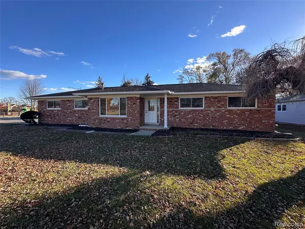 16970 Park Lane, Fraser, MI 48026