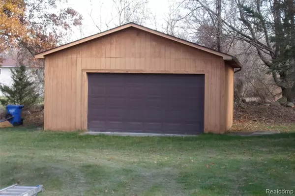 Brighton, MI 48114,2702 Sligo Lane