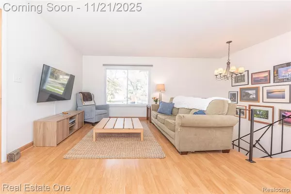 South Lyon, MI 48178,417 Lyon Court