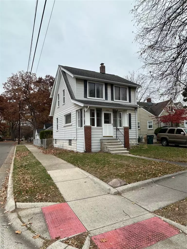 Fenton, MI 48220,1003 Emwill Street