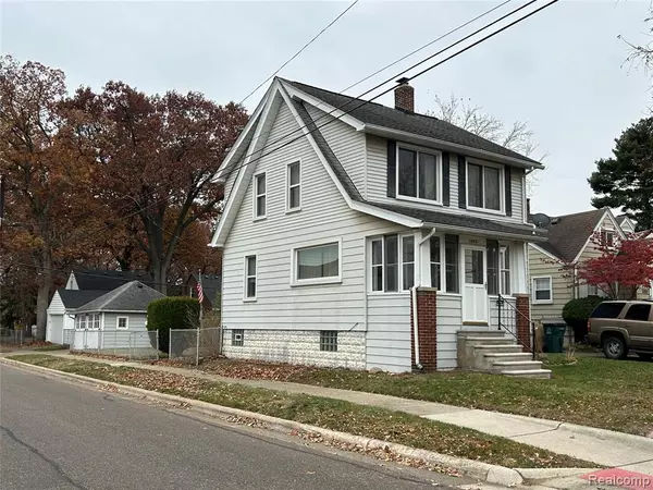 Fenton, MI 48220,1003 Emwill Street