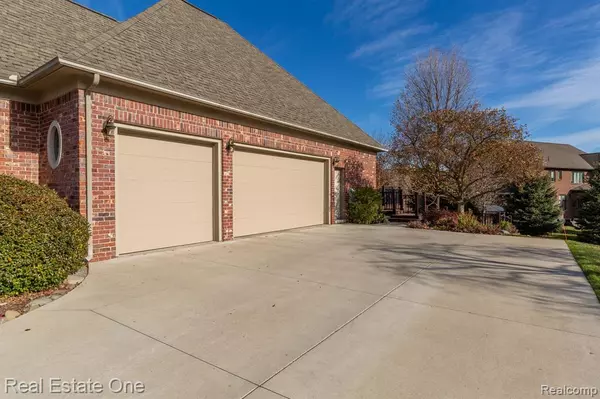 Rochester Hills, MI 48309,658 Langley Road