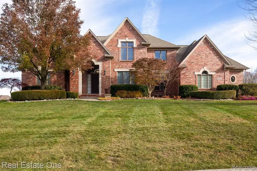658 Langley Road, Rochester Hills, MI 48309