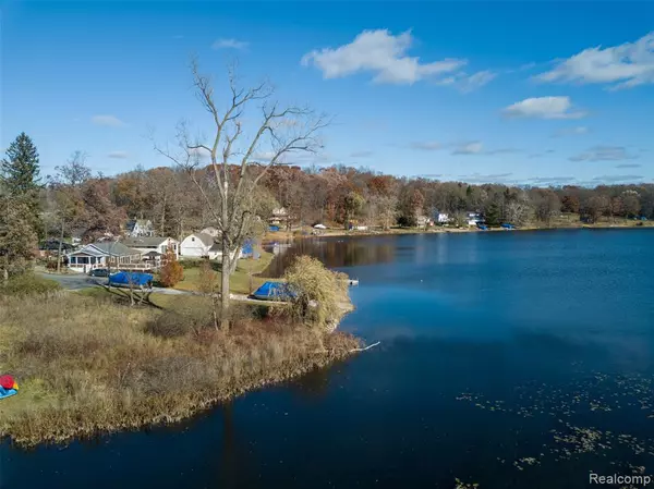 Howell, MI 48843,2146 Webster Park Drive