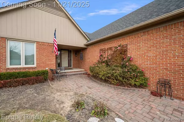 Macomb, MI 48044,48309 Tecumseh Drive