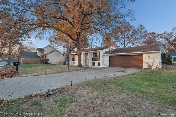 Wolverine Lake, MI 48390,1268 Amarillo Street