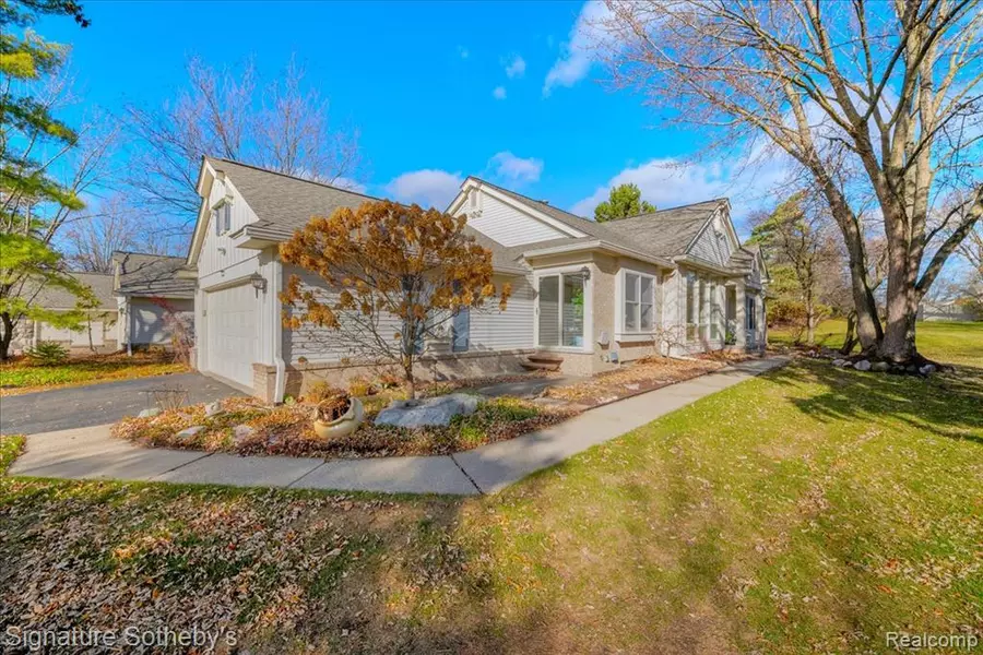 7525 Danbury Drive, West Bloomfield, MI