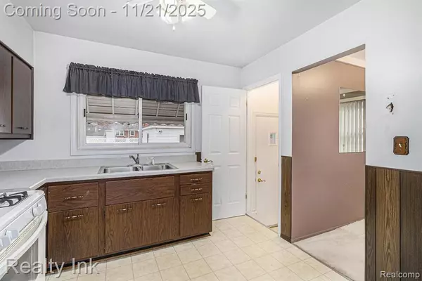 Westland, MI 48186,1565 Regene Street