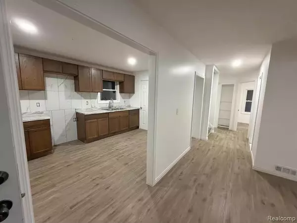 Detroit, MI 48228,7805 Faust Avenue