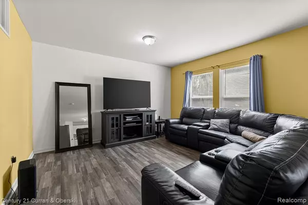 Ypsilanti, MI 48198,1659 Greenway Drive