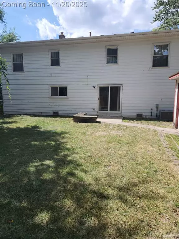 Westland, MI 48186,32260 Oscoda Court