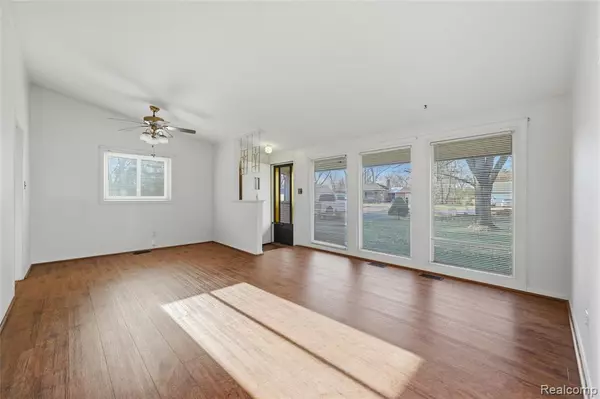 Livonia, MI 48152,17524 Lathers Street