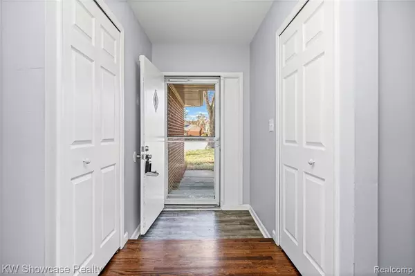 Southfield, MI 48075,20530 Secluded Lane