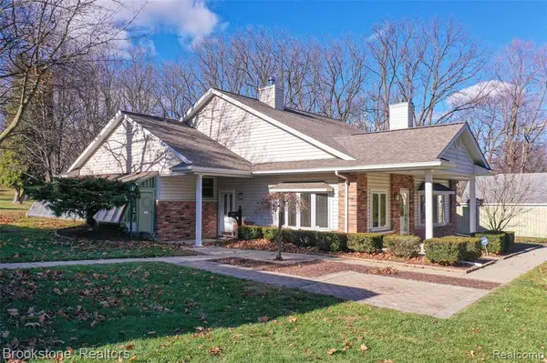 Fenton, MI 48430,614 S East Street