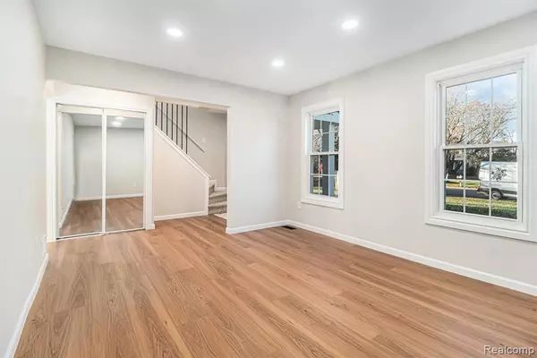 Wixom, MI 48393,3601 Loon Lake Road