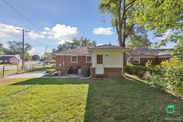 Oak Park, MI 48237,23161 Gardner Street