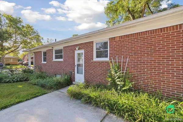 Oak Park, MI 48237,23161 Gardner Street