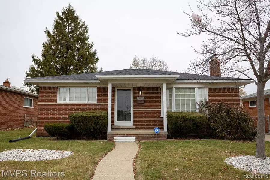 15255 Ego Avenue, Eastpointe, MI 48021