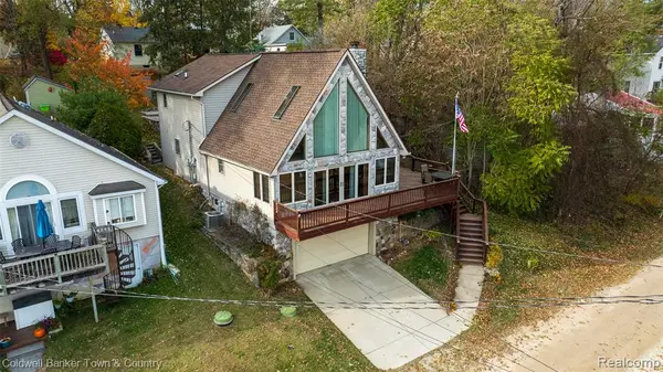 Brighton, MI 48116,8160 Halfway Drive