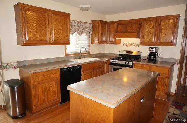 Macomb, MI 48044,49954 Willowood Drive