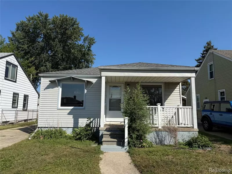 1737 Cora Street, Wyandotte, MI 48192