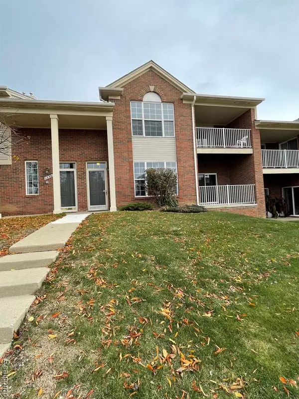 1852 Flagstone Circle, Rochester, MI 48307
