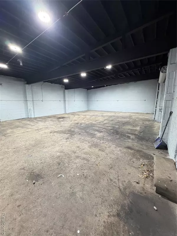 Pontiac, MI 48342,356 Auburn Avenue