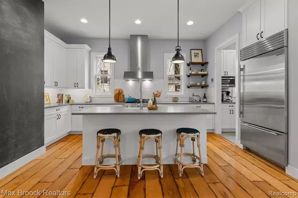 Birmingham, MI 48009,911 S BATES Street