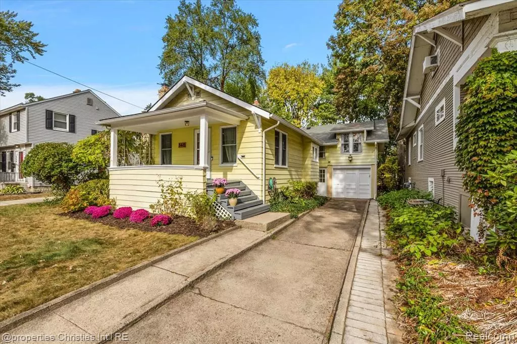 Fenton, MI 48220,546 Leroy Street