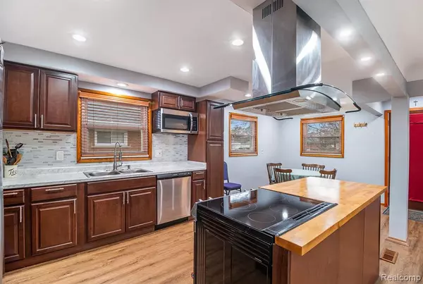 Dearborn Heights, MI 48125,4001 Roosevelt Boulevard