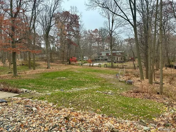 Northville, MI 48167,20137 W Whipple Drive