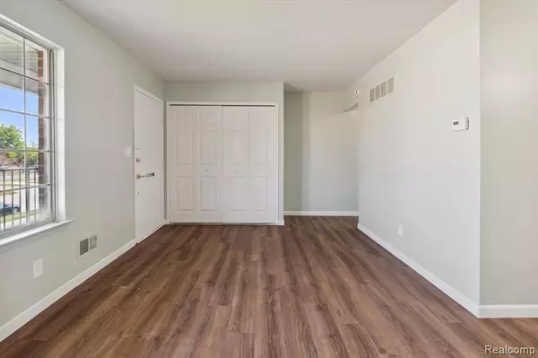 Eastpointe, MI 48021,21121 Hayes Avenue