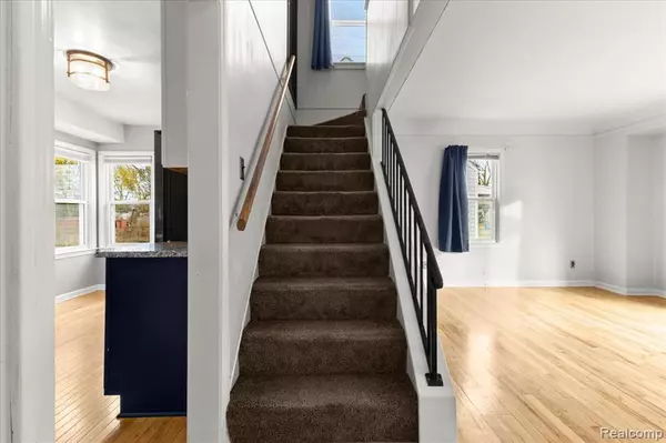 Dearborn Heights, MI 48125,24080 Stanford Street