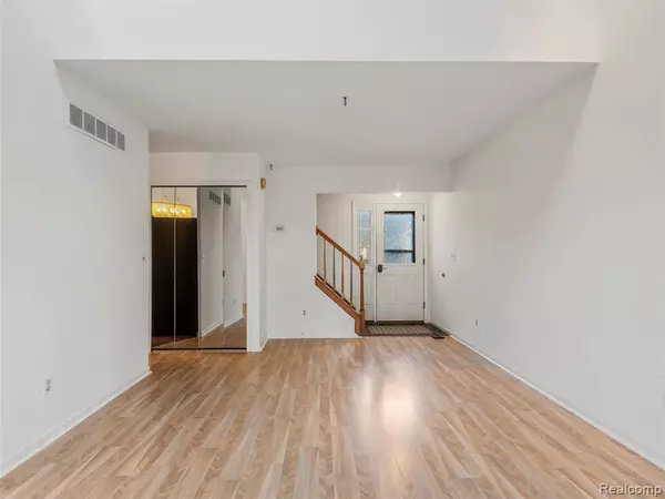 Clarkston, MI 48348,9026 E Bluewater Drive