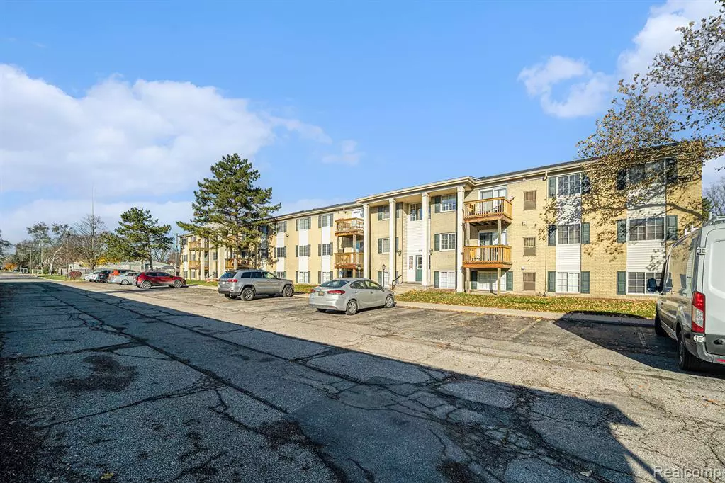 Utica, MI 48317,45210 Keding Street